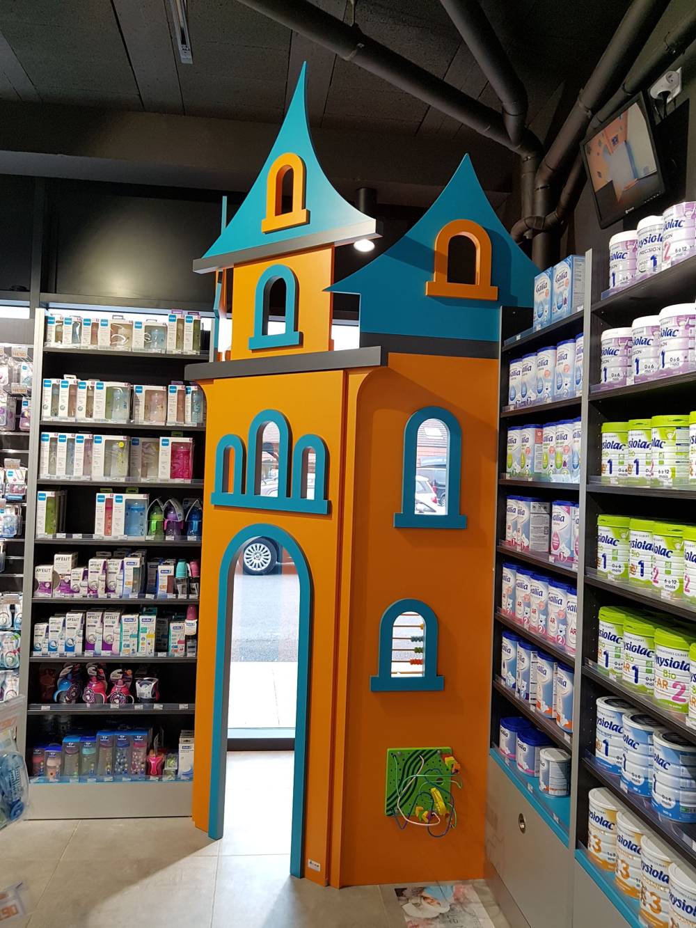 Manoir bois sur mesure pharmacie