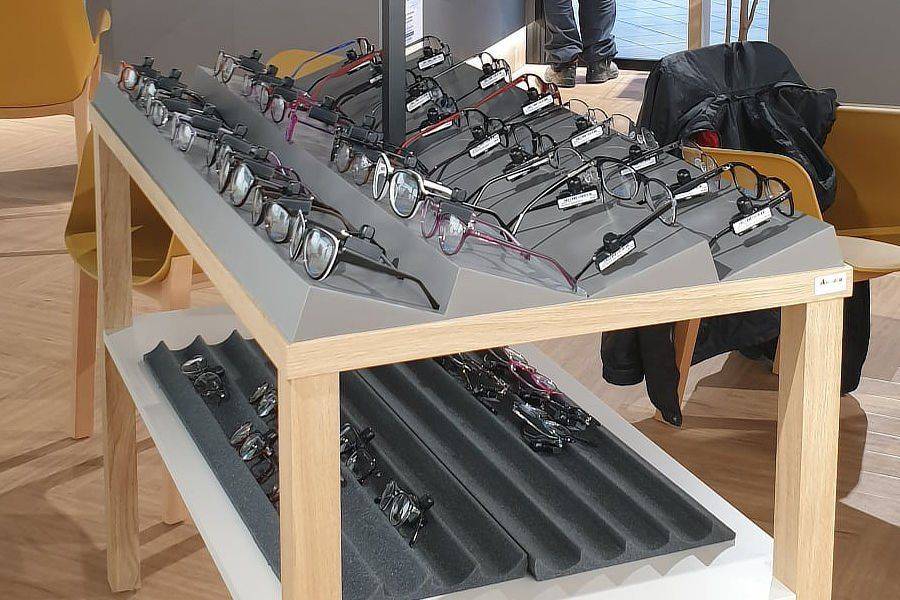 Présentoir de lunettes